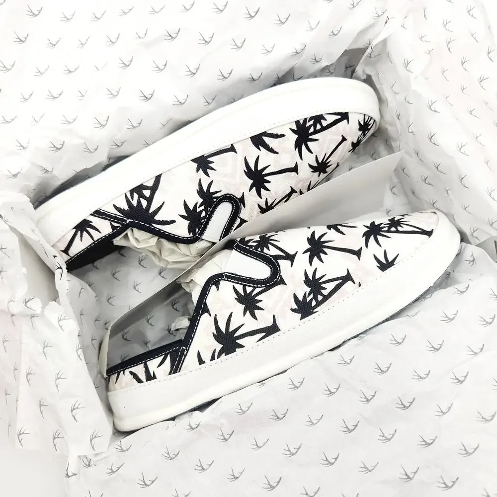 Deer Stags Men's White Palm Print Canvas Spike Indoor/Outdoor Slippers Size 10